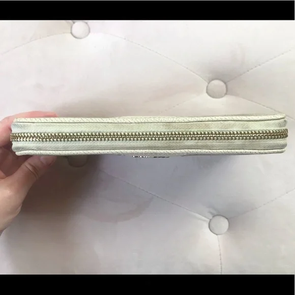 COACH ACCORDION WALLET - Picture 7 of 16